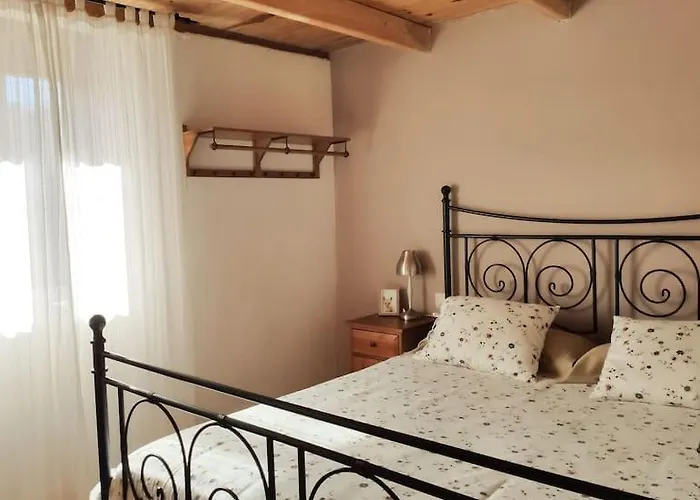 Tozolosolobos Nyaraló Otero de Bodos